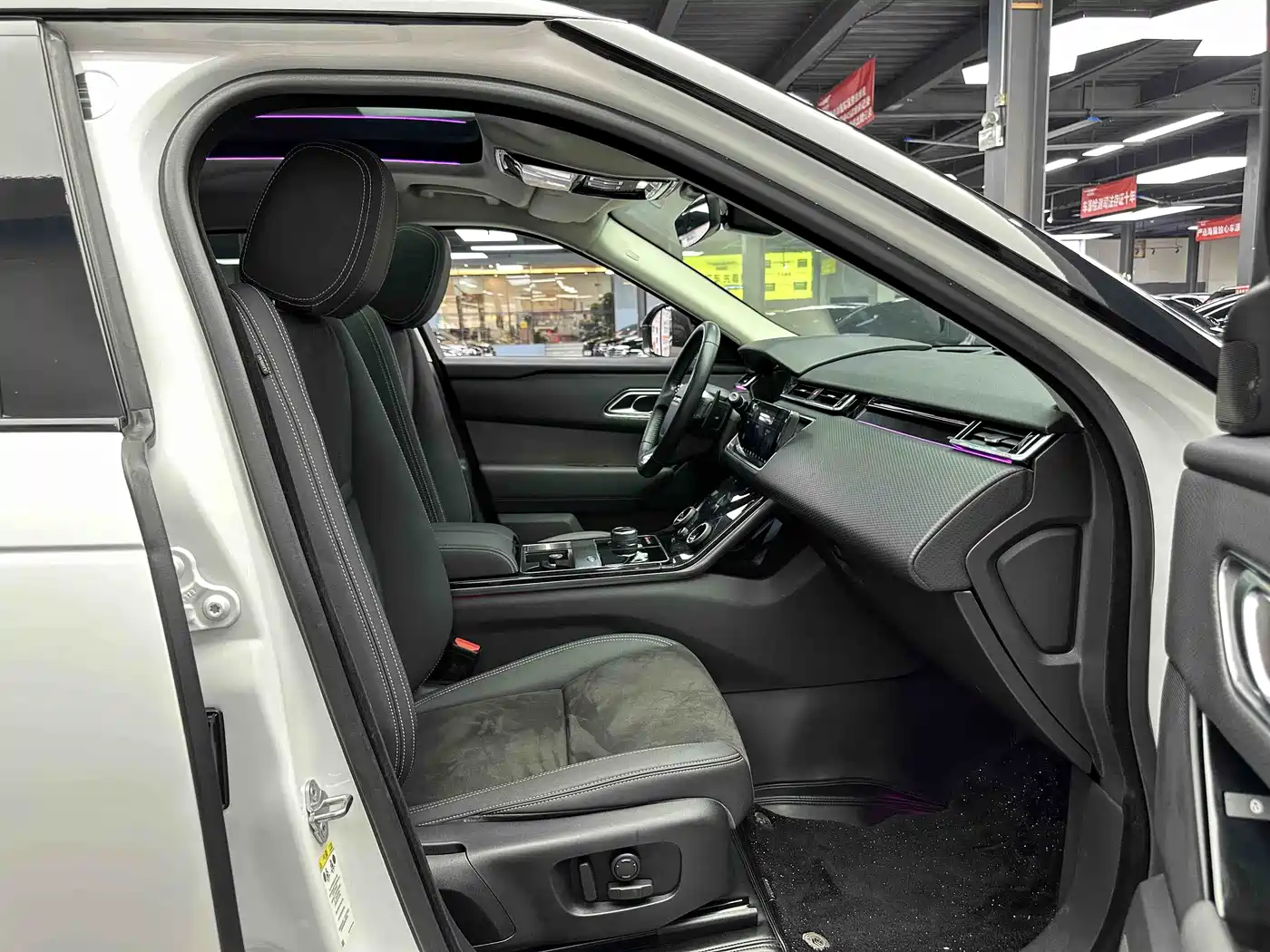 Land Rover Range Rover Velar 2020 P250 фото 6