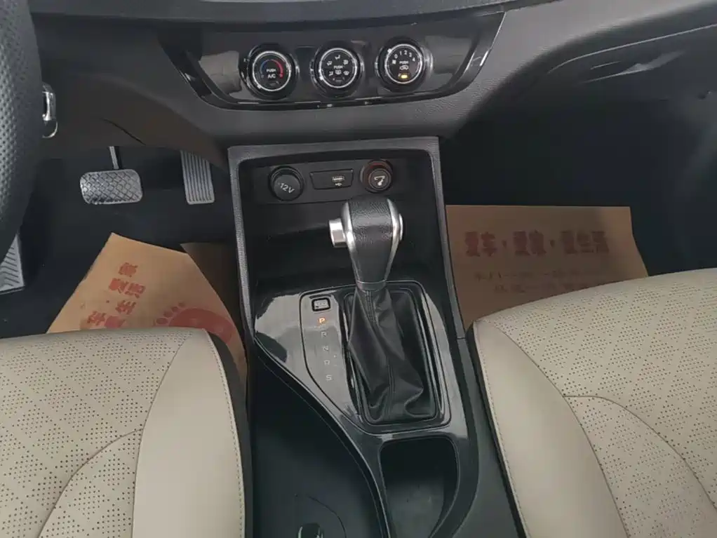 Baojun 730 2022 2021 1.5T CVT Fashion 7-Seater