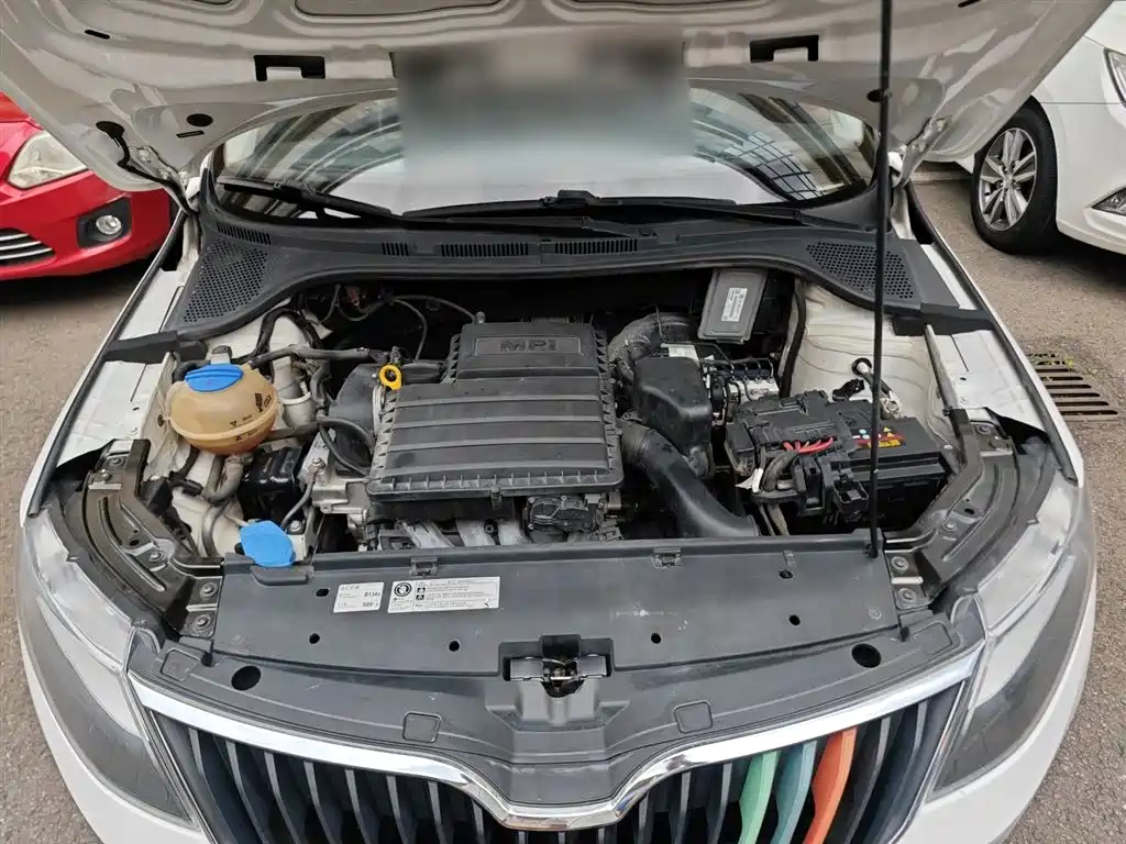 Škoda Rapid 2018 1.6L Manual Standard Edition фото 20