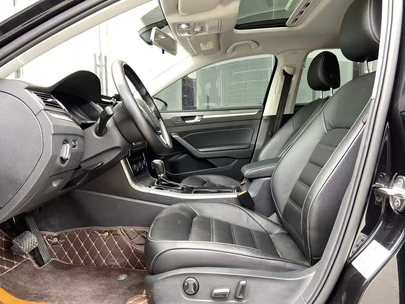 Volkswagen Passat 2017 330TSI DSG Prestige фото 7