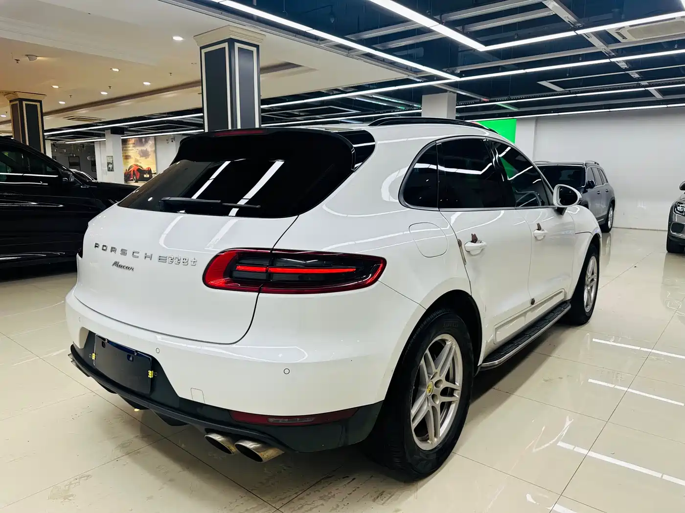 Porsche Macan 2017 Macan 2.0T фото 13