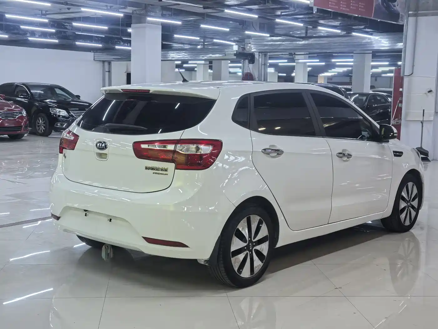 Kia K2 2012 Hatchback 1.6L AT Premium фото 4