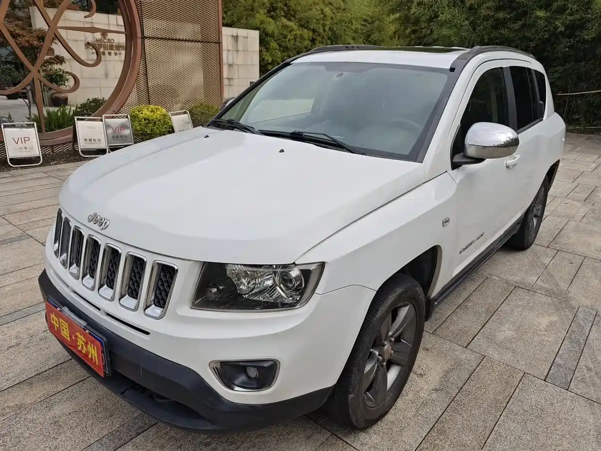 Jeep Compass (Import) 2014 2014 Facelift 2.4L 4WD Comfort Edition