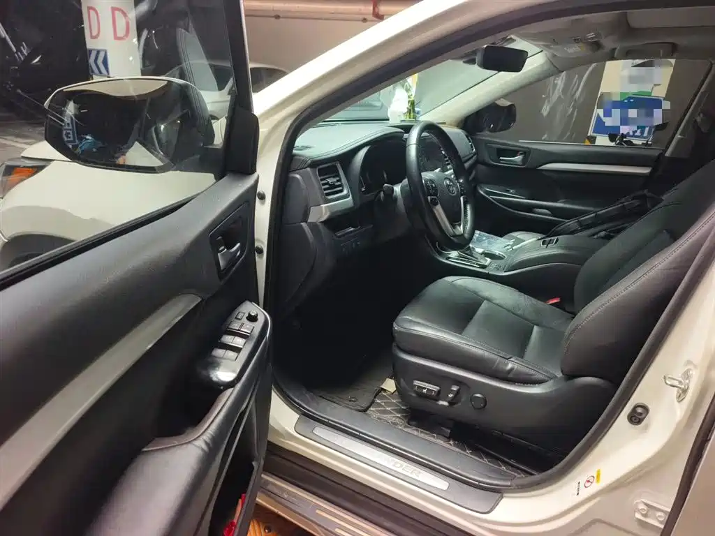 Toyota Highlander 2018 2.0T 4WD Luxury 7-seater (China V) фото 14
