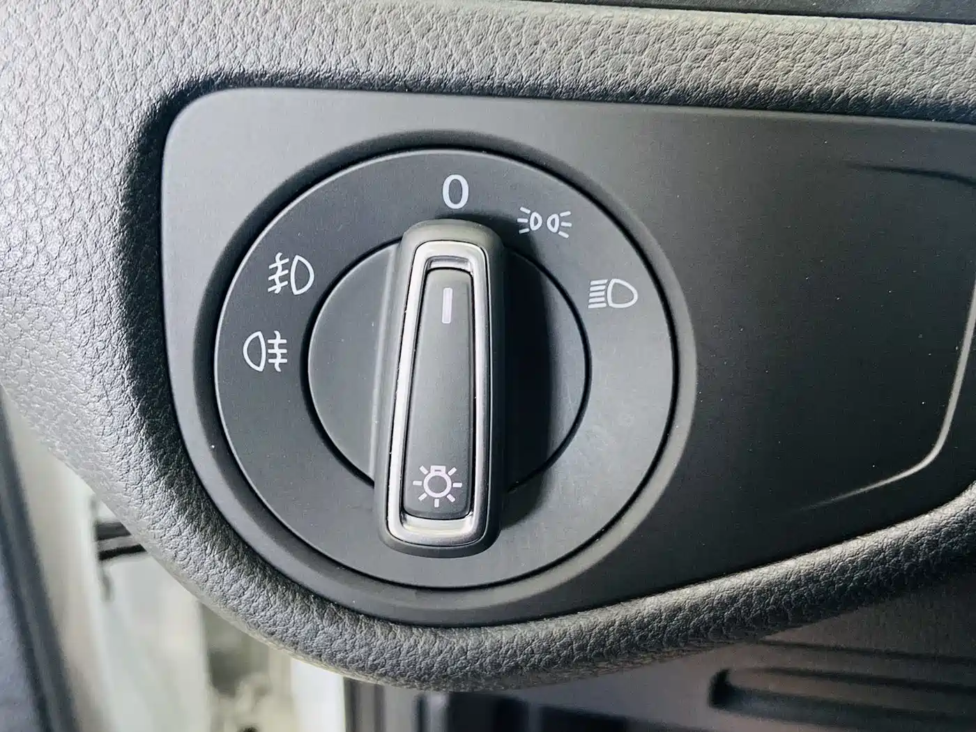 Volkswagen Golf 2019 1.6L Auto Comfort (China V) фото 13