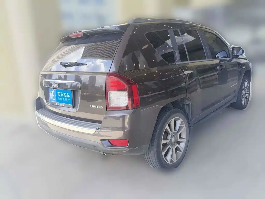 Jeep Compass (Import) 2014 2014 2.0L 2WD Luxury Edition
