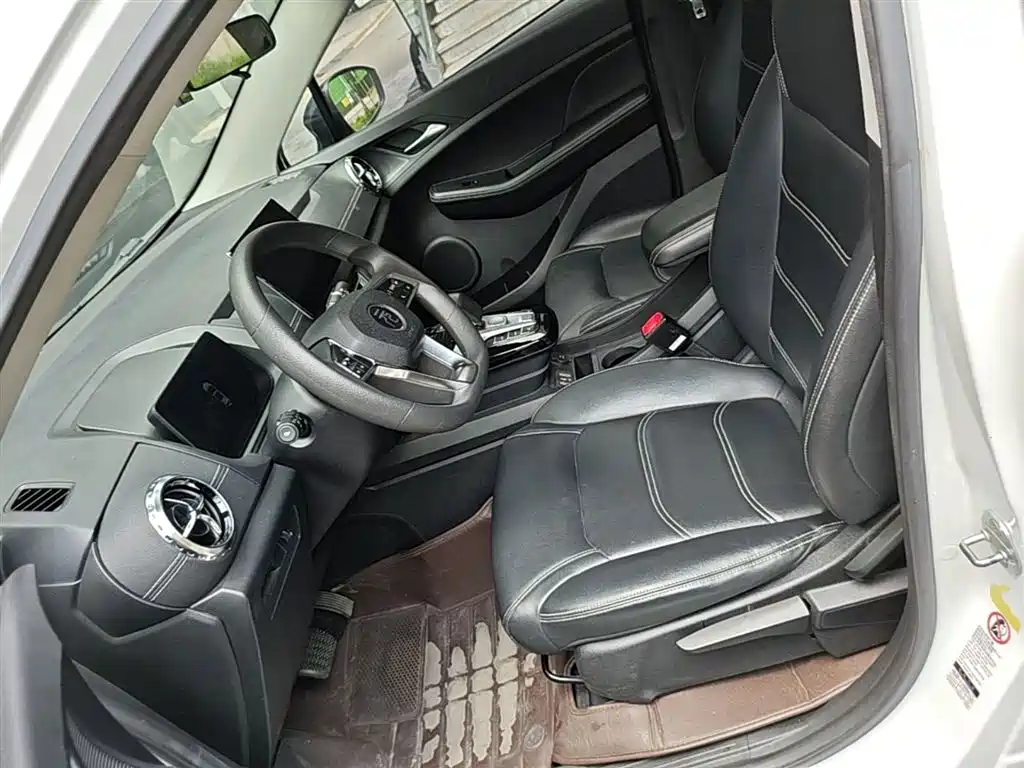 BYD Yuan New Energy 2019 EV360 Smart Connect Edition фото 14
