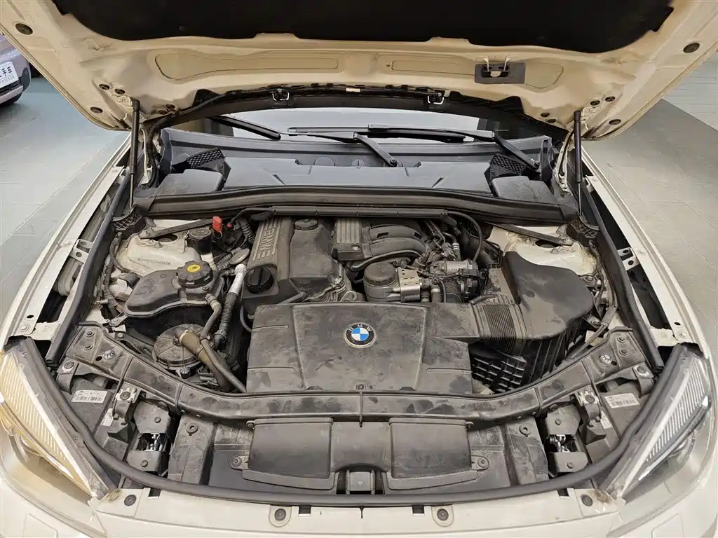 BMW X1 2013 sDrive18i Sport Design Package фото 11