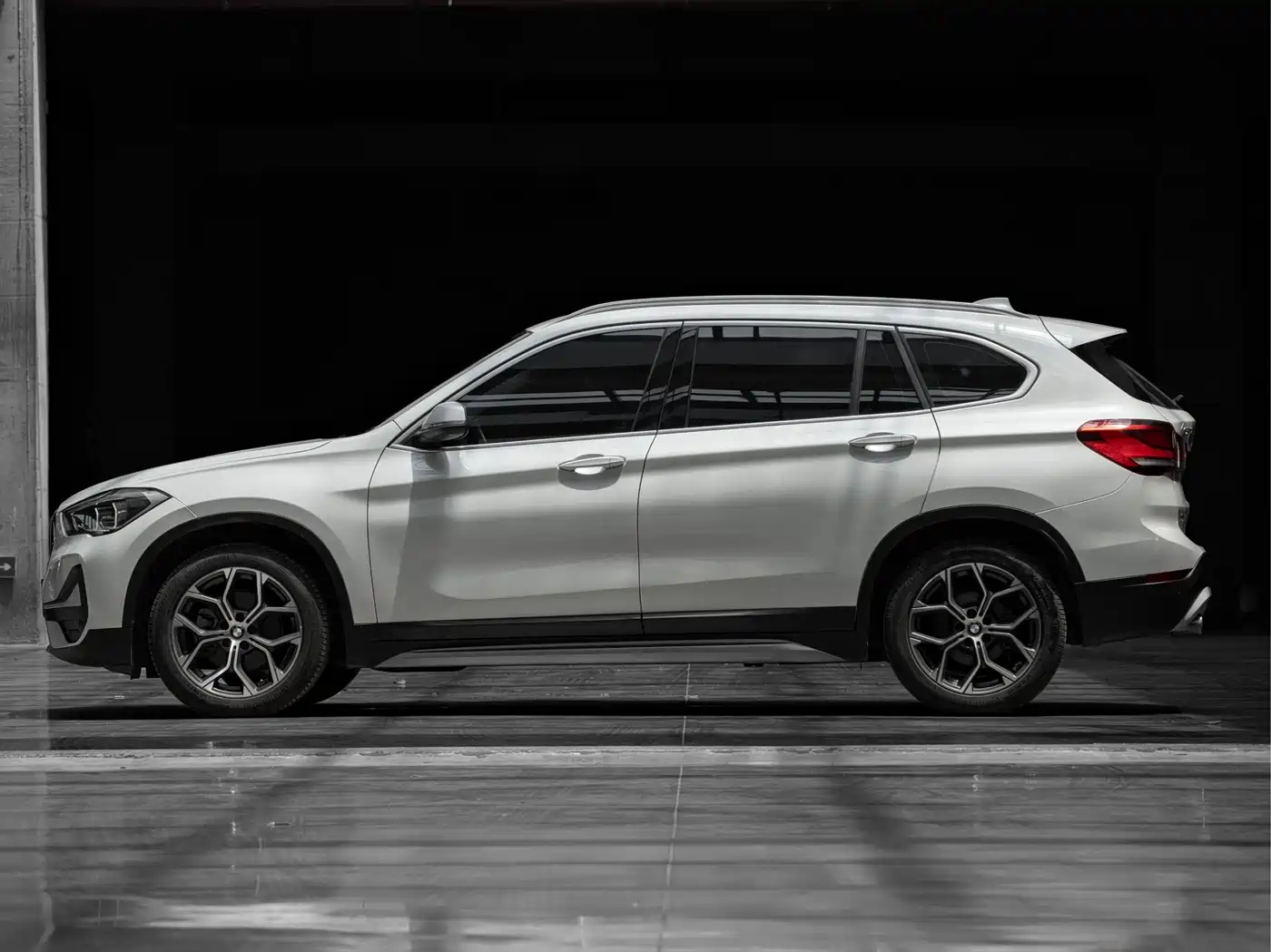 BMW X1 2022 sDrive20Li Premium фото 7