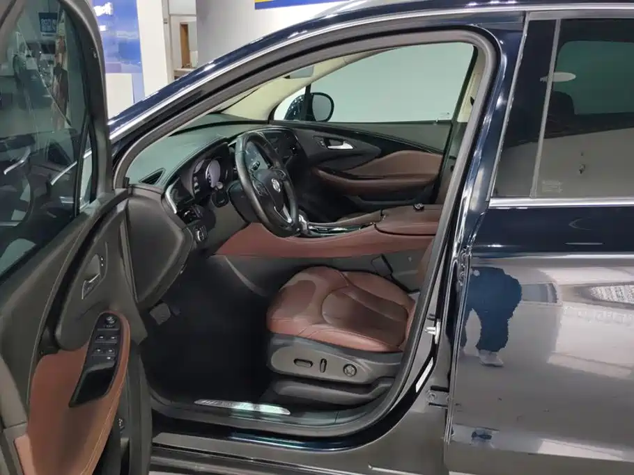 Photo 9 - Buick Envision Plus