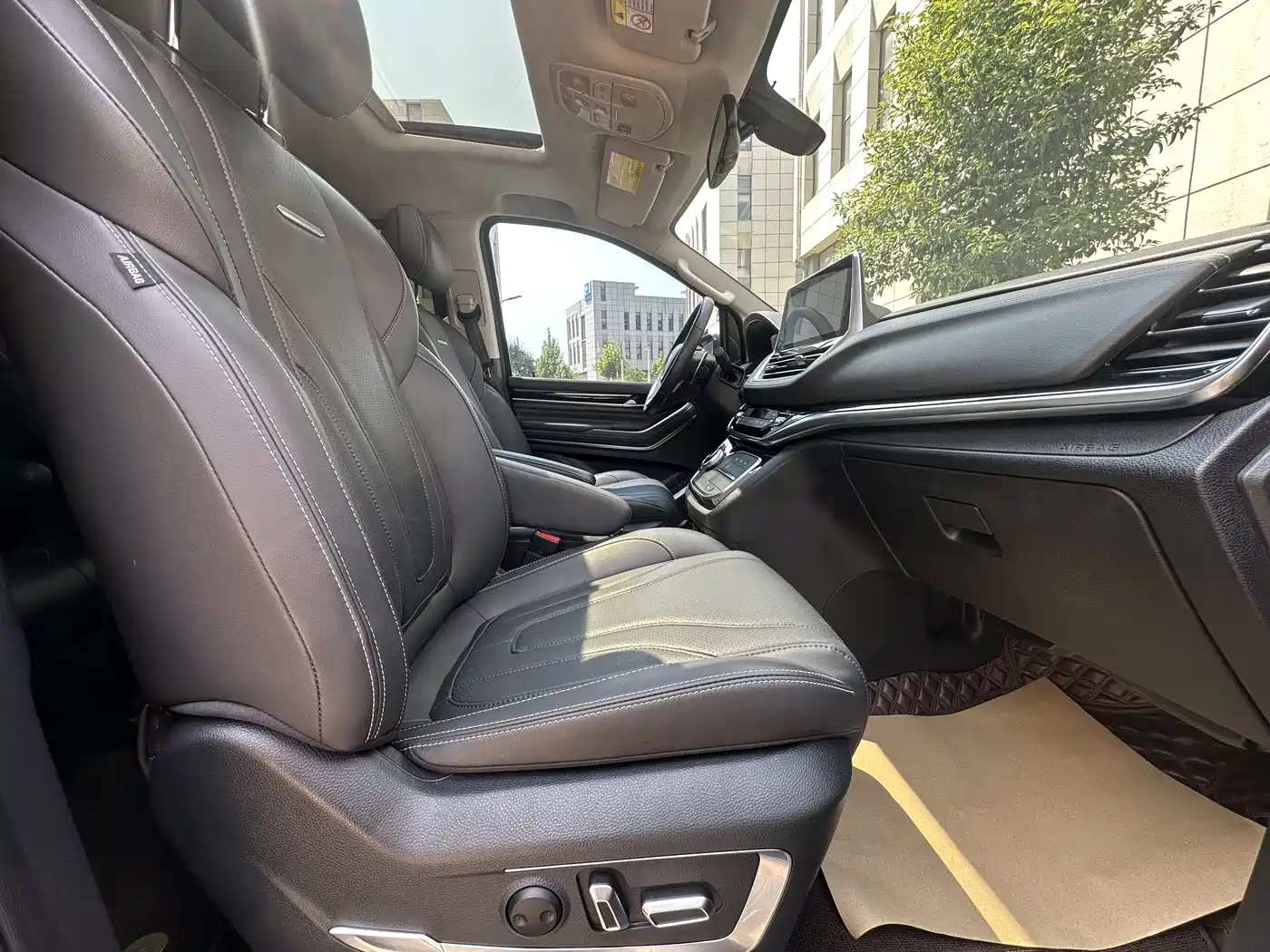 SAIC Maxus Maxus G20 2021 PLUS 2.0T Diesel Automatic Luxury Edition фото 14