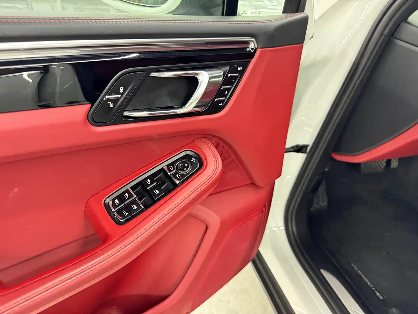 Porsche Macan 2014 Macan S 3.0T фото 17