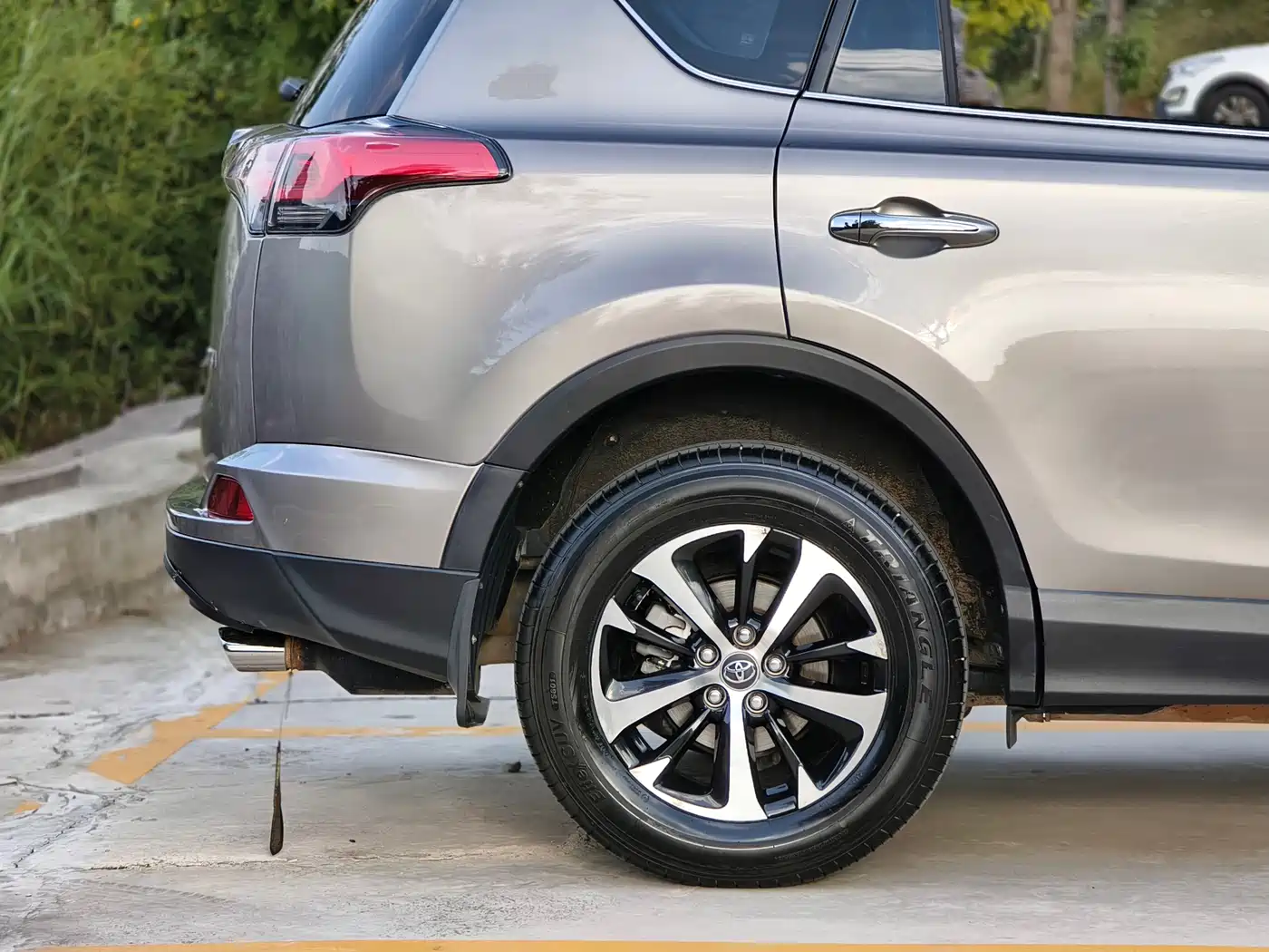 Toyota RAV4 Rongfang 2016 2.0L CVT 2WD Trend (China V) фото 5