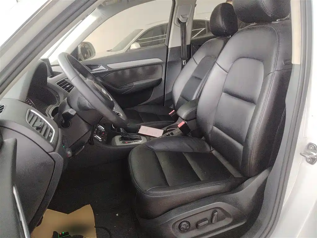 Audi Q3 2015 35 TFSI Progressive фото 11
