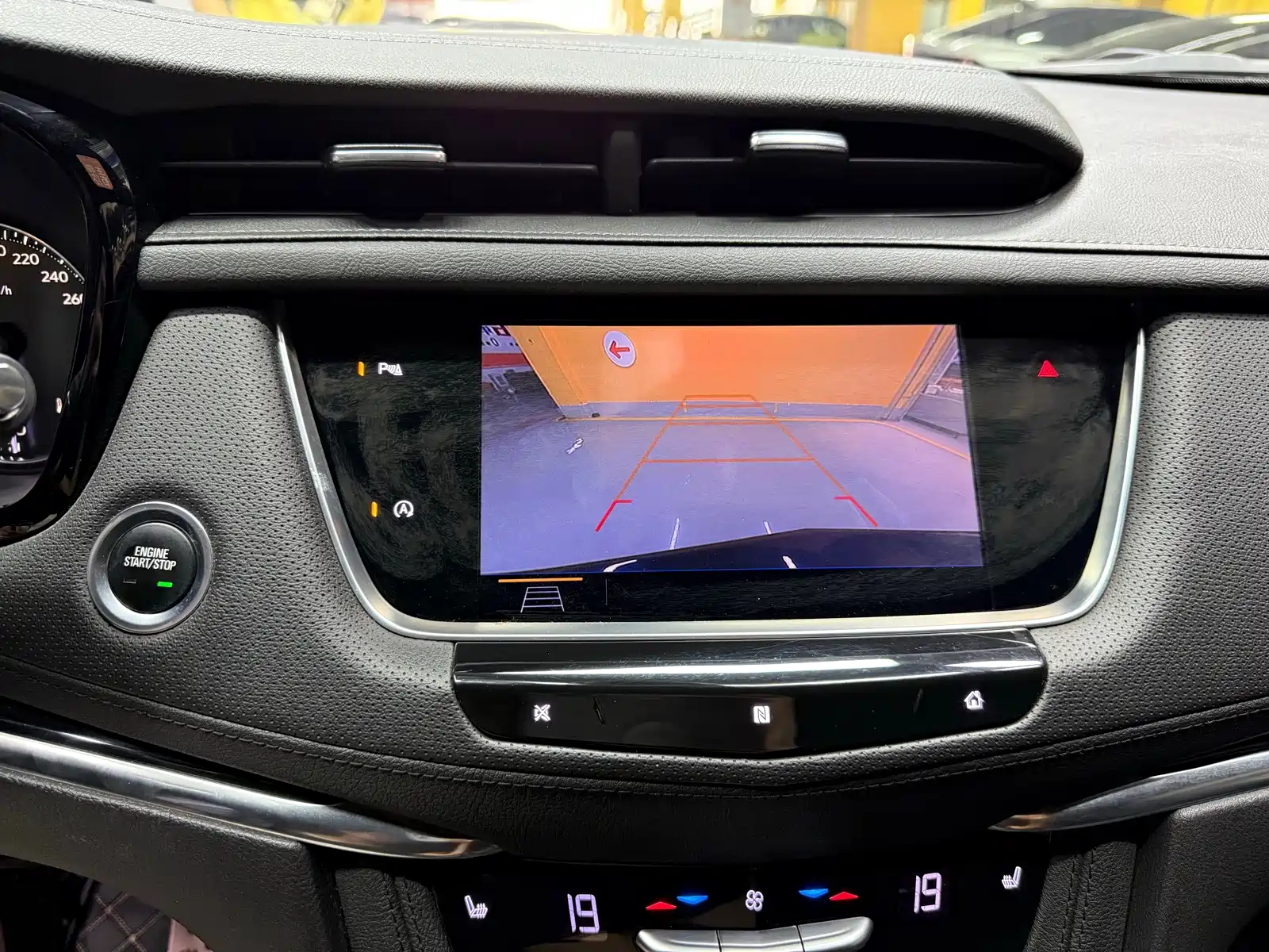 Photo 20 - Cadillac XT5