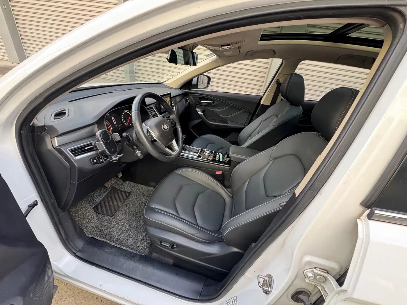 FAW Junpai D80 2019 2019 TD220 Auto Luxury