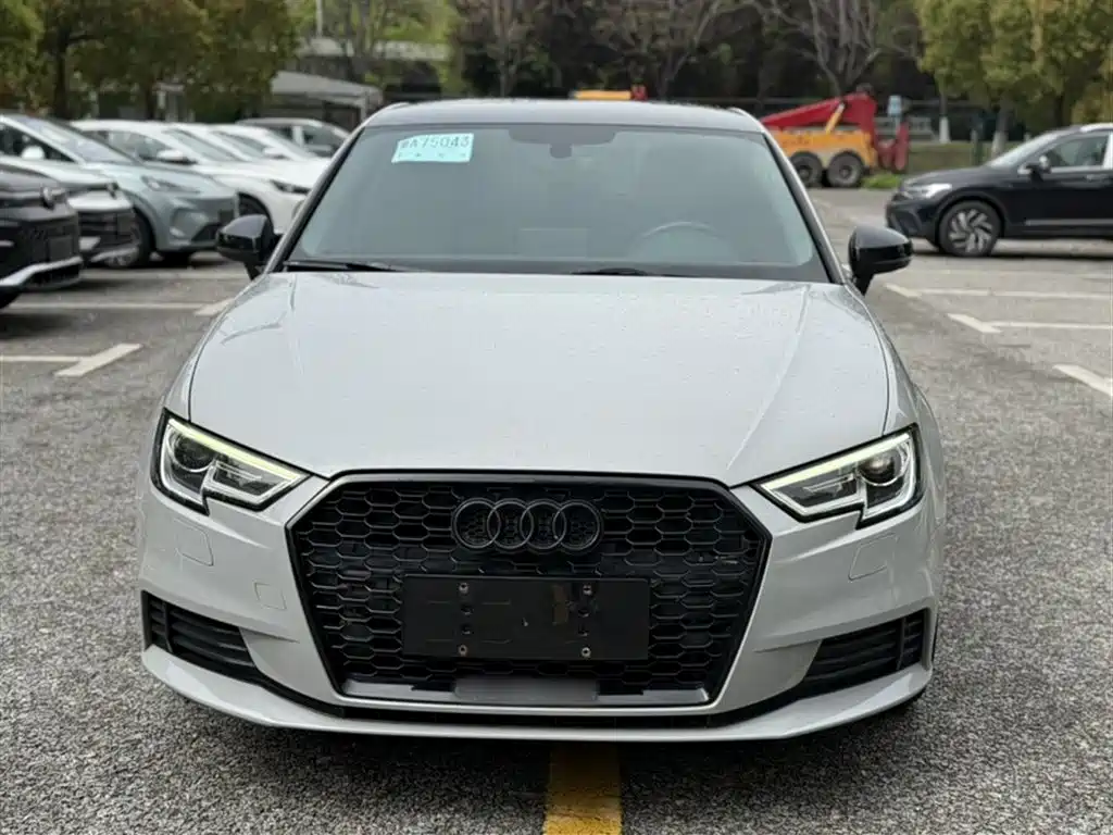 Audi A3 2018 30th Anniversary Sportback 35 TFSI Progressive фото 25