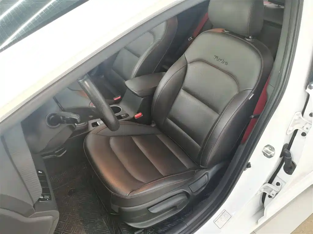Hyundai Elantra 2019 1.4T Dual-clutch XuanDong·Vitality Type фото 11