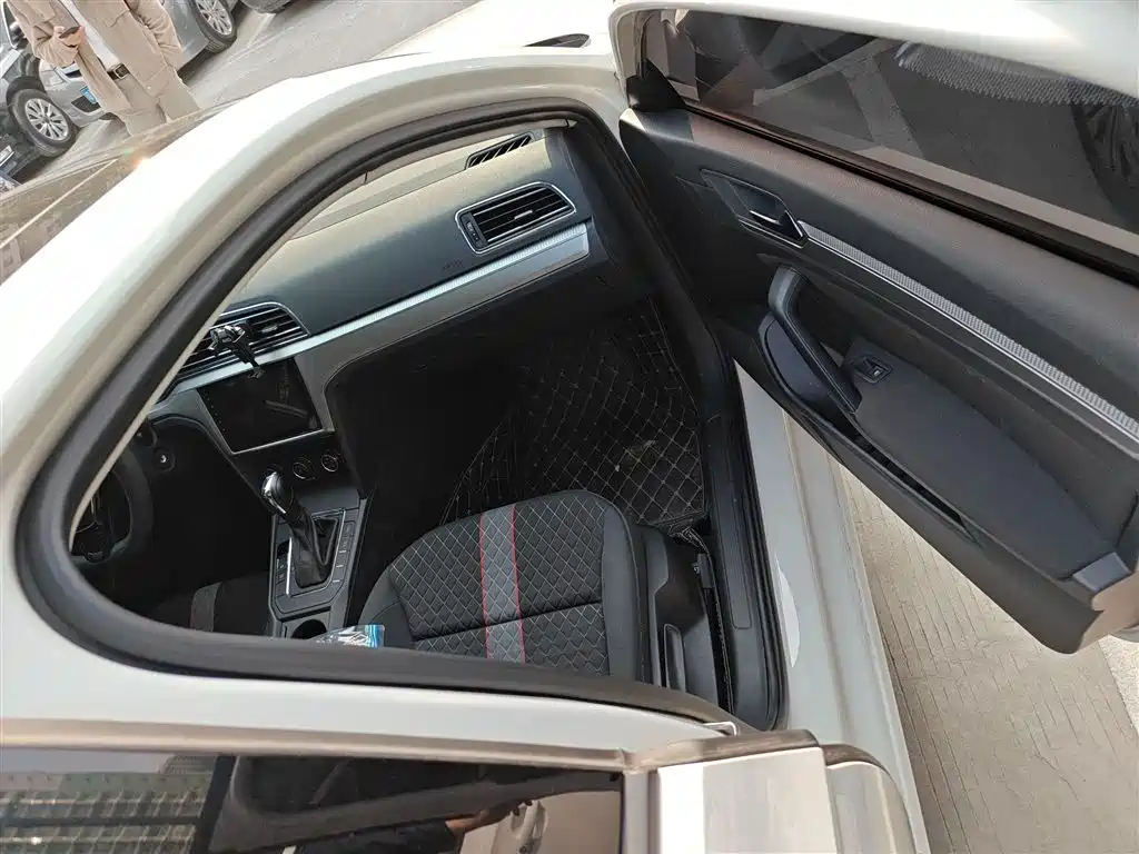 Volkswagen Lamando 2019 230TSI DSG Trend Edition China V фото 20