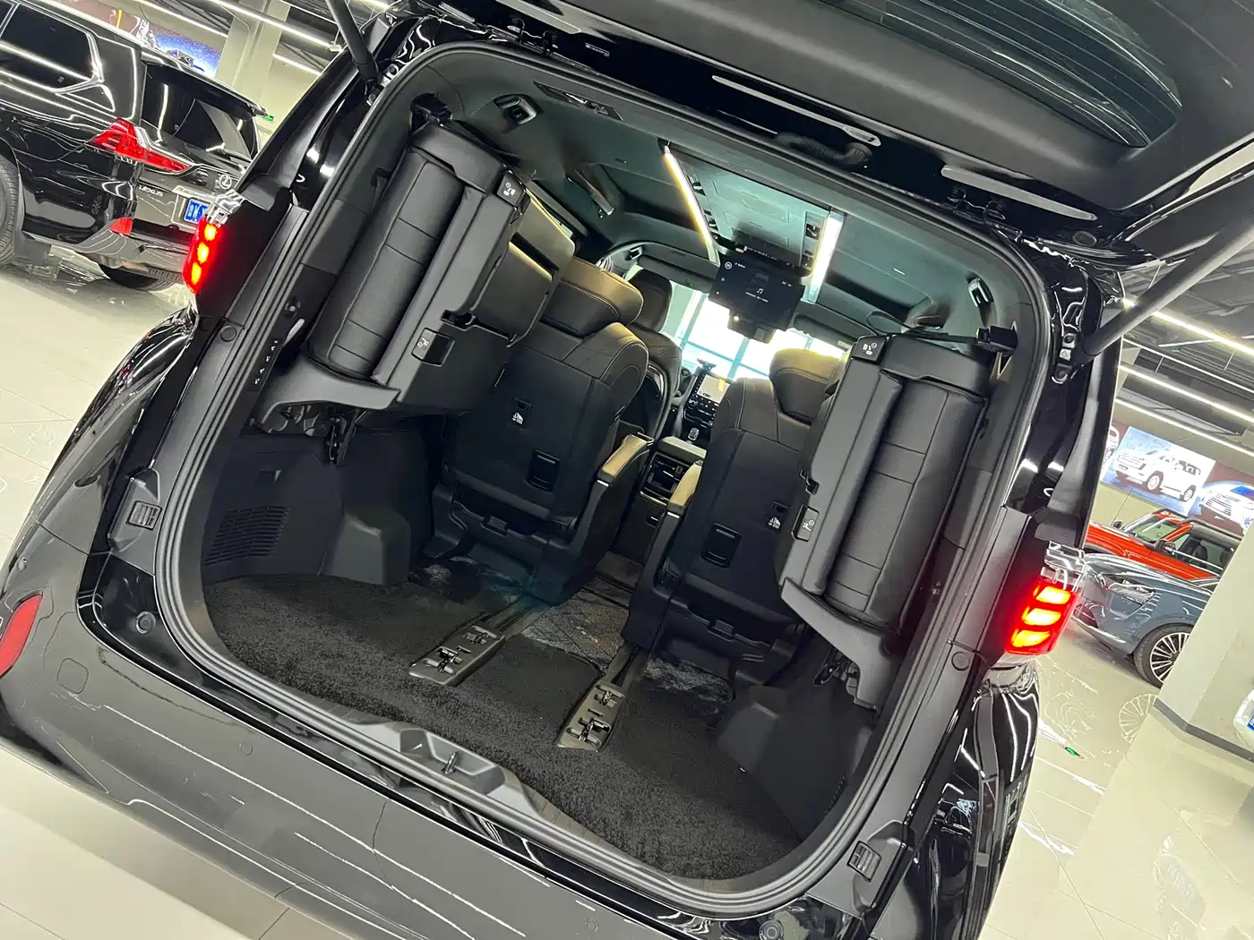 Toyota Alphard 2024 Hybrid 2.5L Prestige Edition фото 7