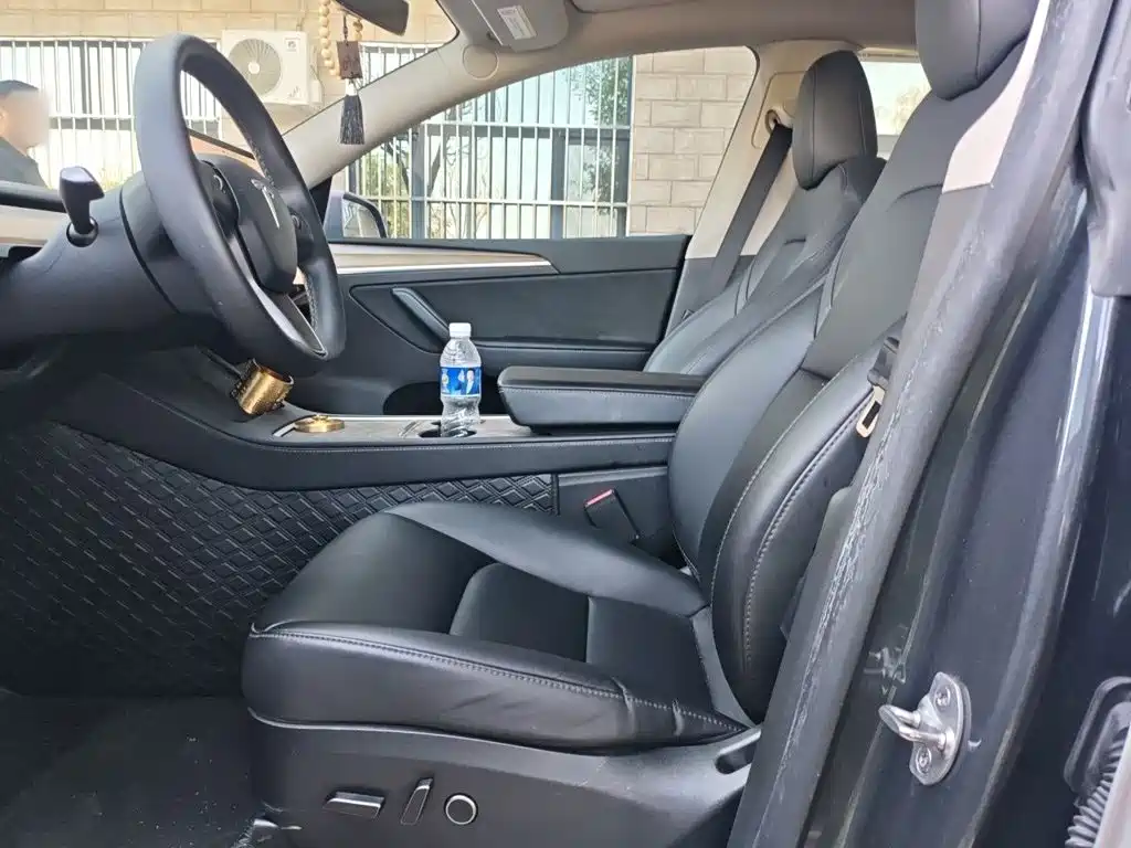 Фото 8 - Tesla Model Y