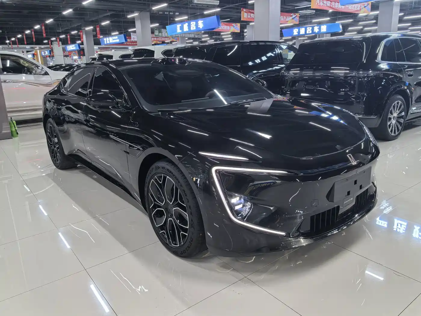2026 Avatr 12