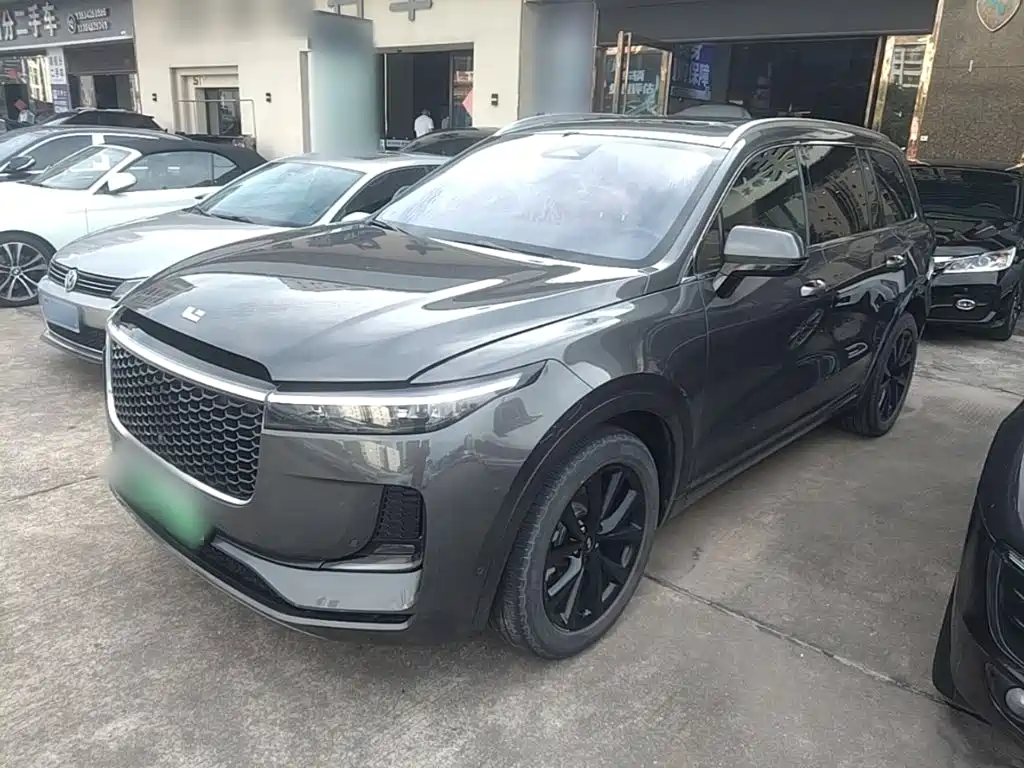 Фото 2 - Li Auto Li ONE