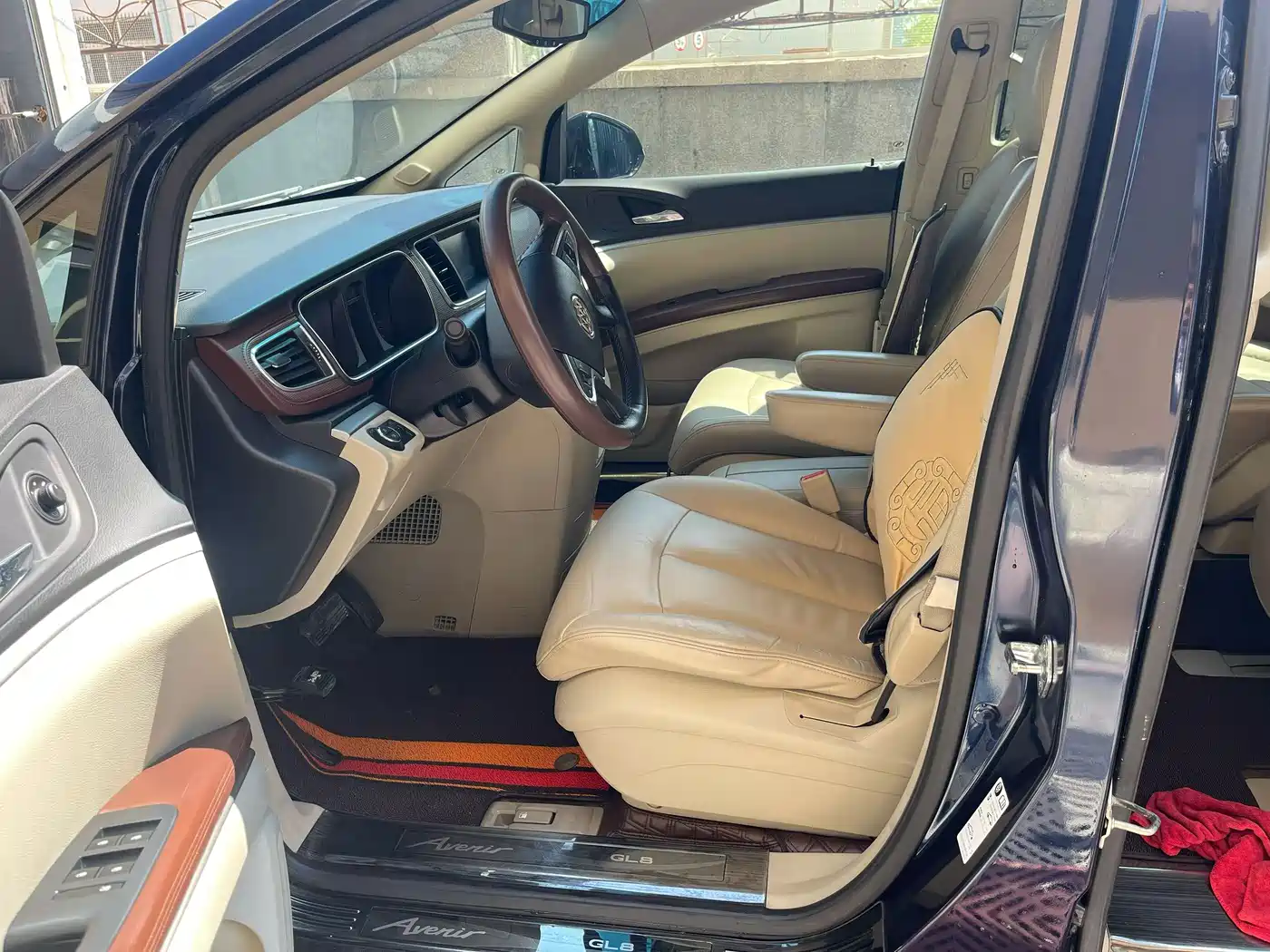 Buick GL8 2014 3.0L GT Luxury Business Elegance фото 4