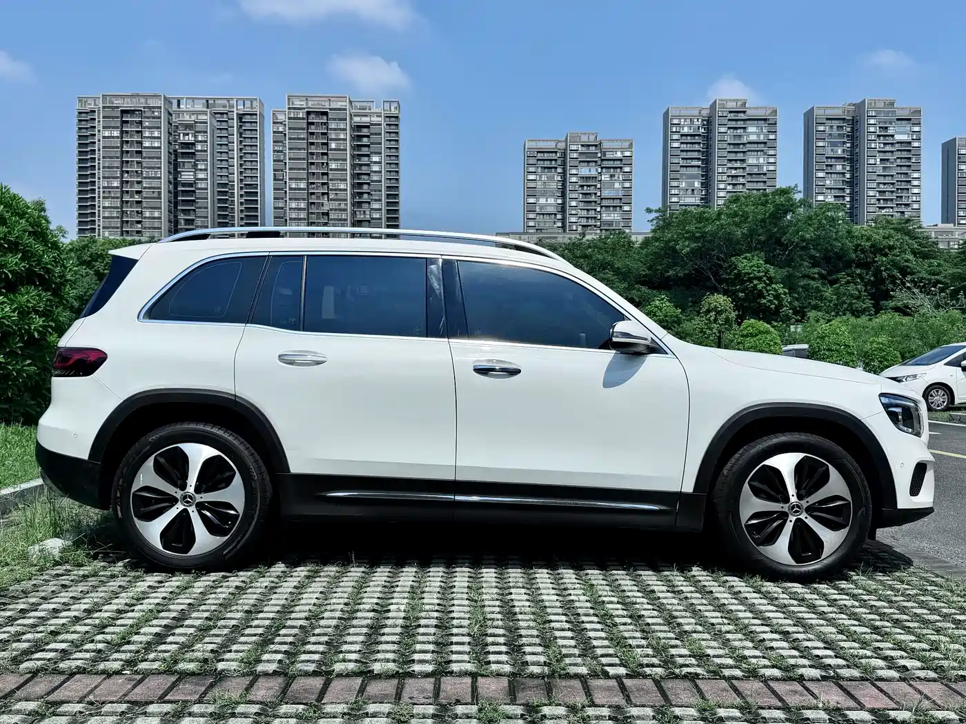 صورة 20 - Mercedes-Benz GLB