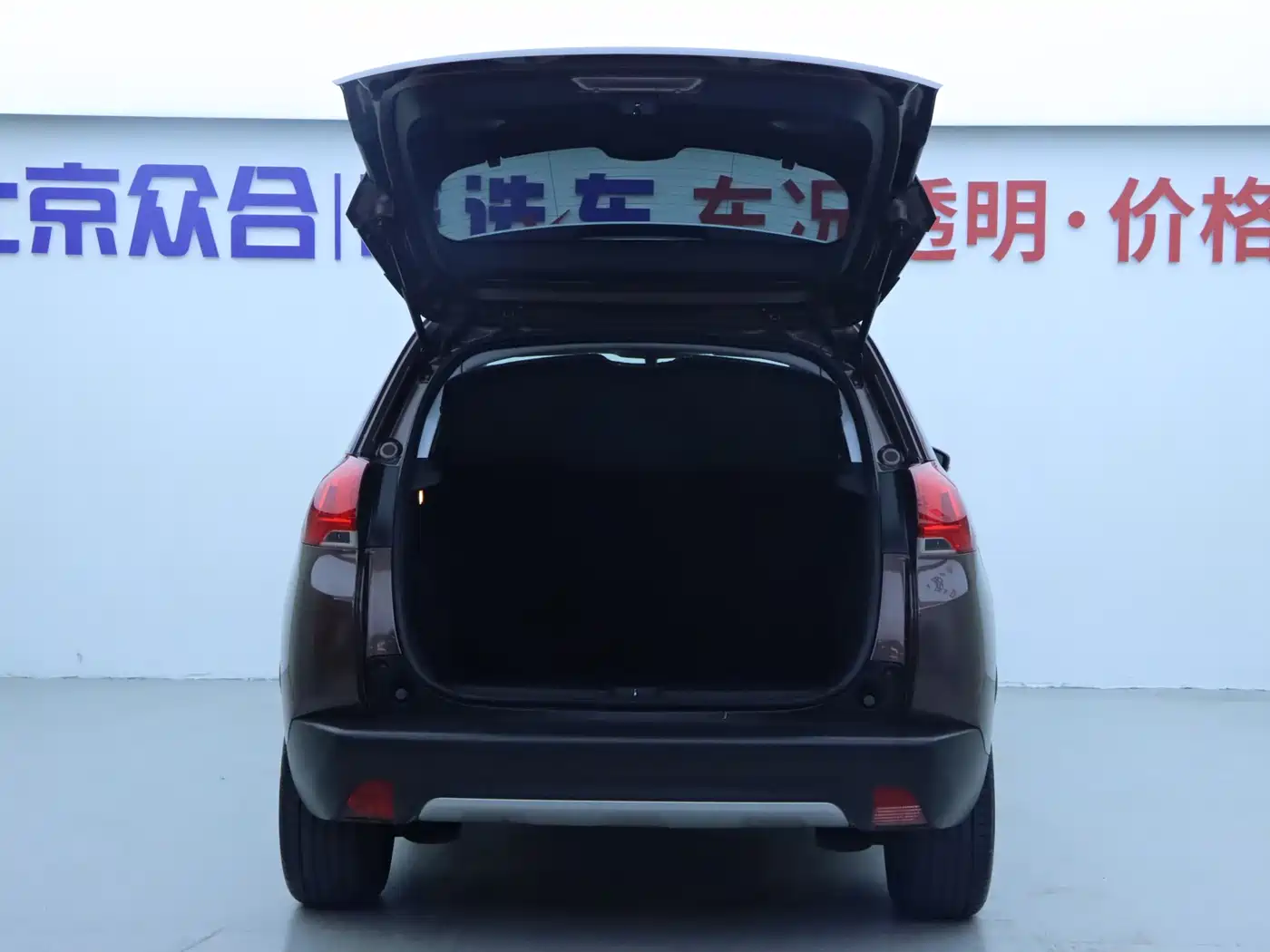 Peugeot 2008 2014 1.6L Automatic Fashion Edition фото 19