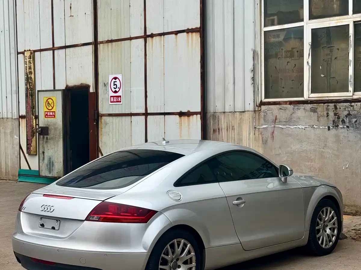 Audi TT 2009 2008 Model TT Coupe 2.0TFSI