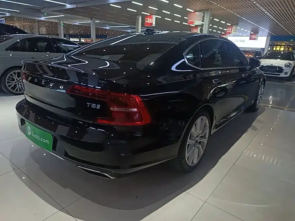 Volvo S90 2017 2018 T5 R-Design Edition