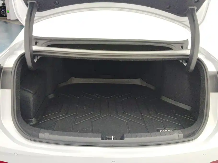 Geely Galaxy Galaxy A7 2025 2025 EM-i 70km Luxury Edition