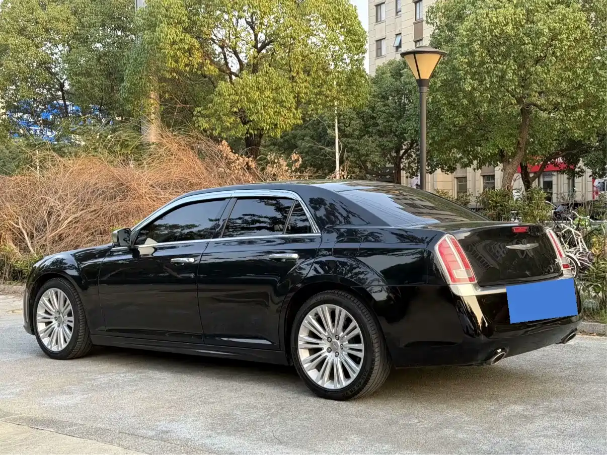 Chrysler 300C (Import) 2015 2014 3.0L Excellence Edition