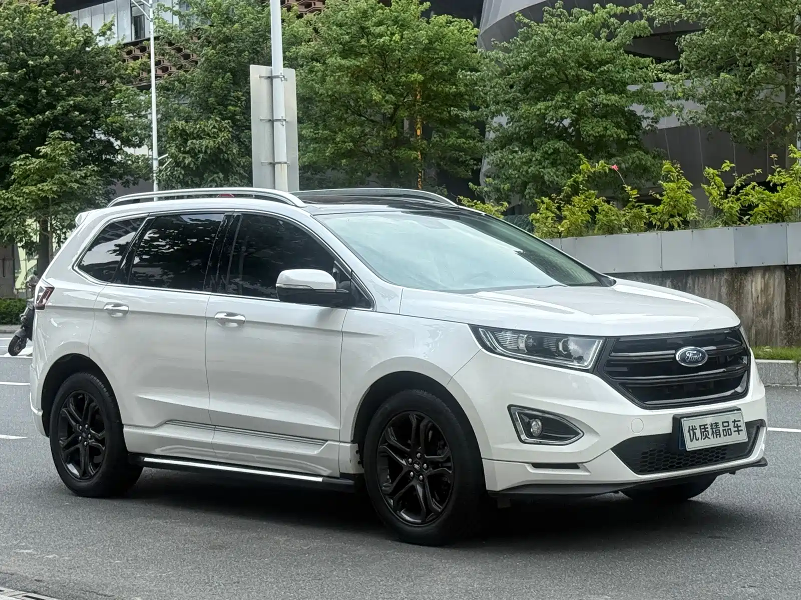 Фото 3 - Ford Edge