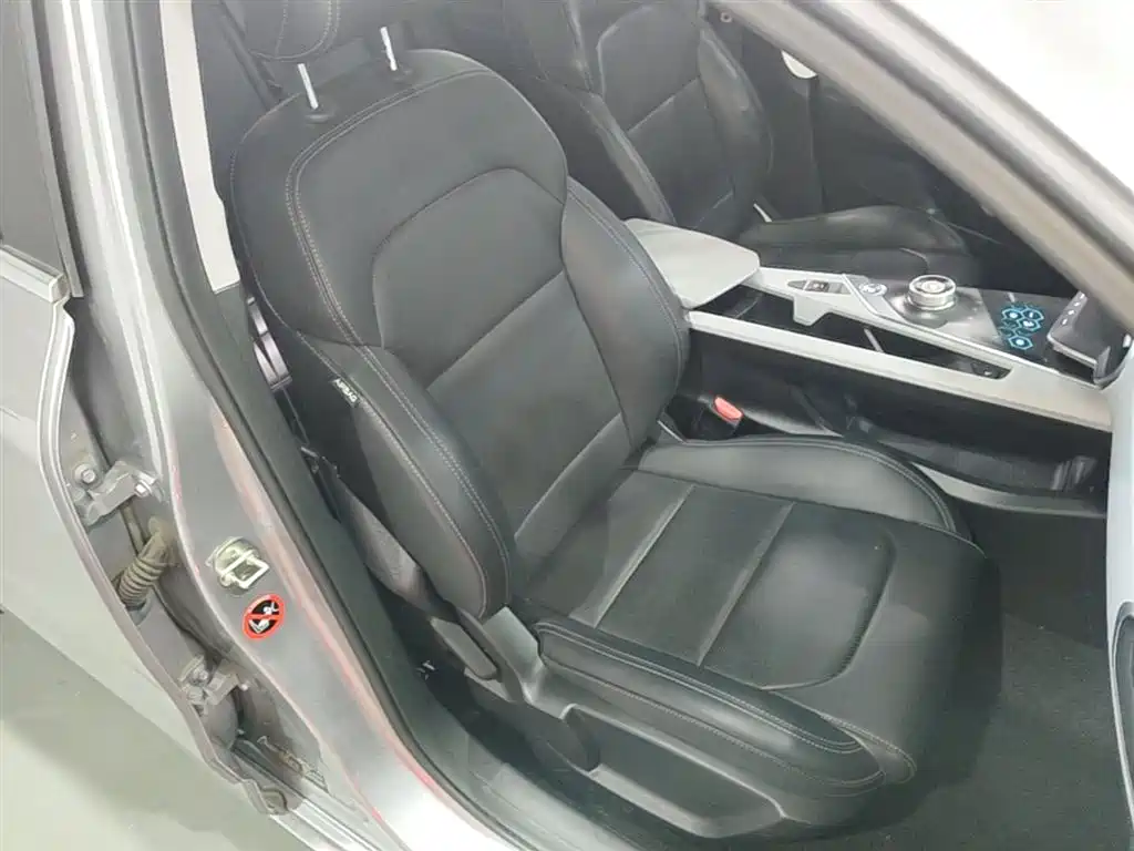 Фото 25 - Geely Geometry A