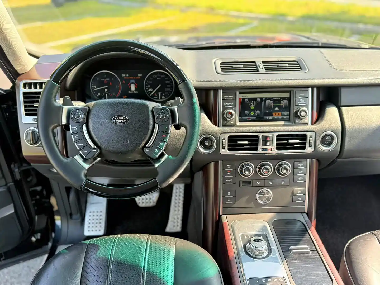 Фото 9 - Land Rover Range Rover