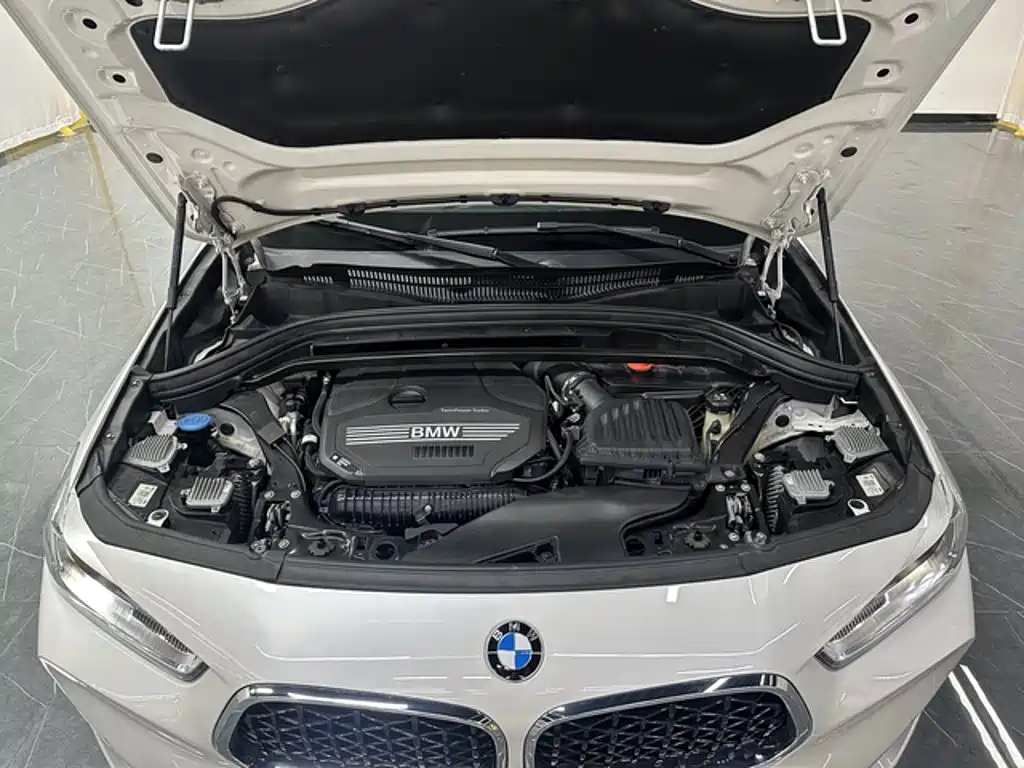 BMW X2 2024 2023 sDrive25i M Off-Road Package