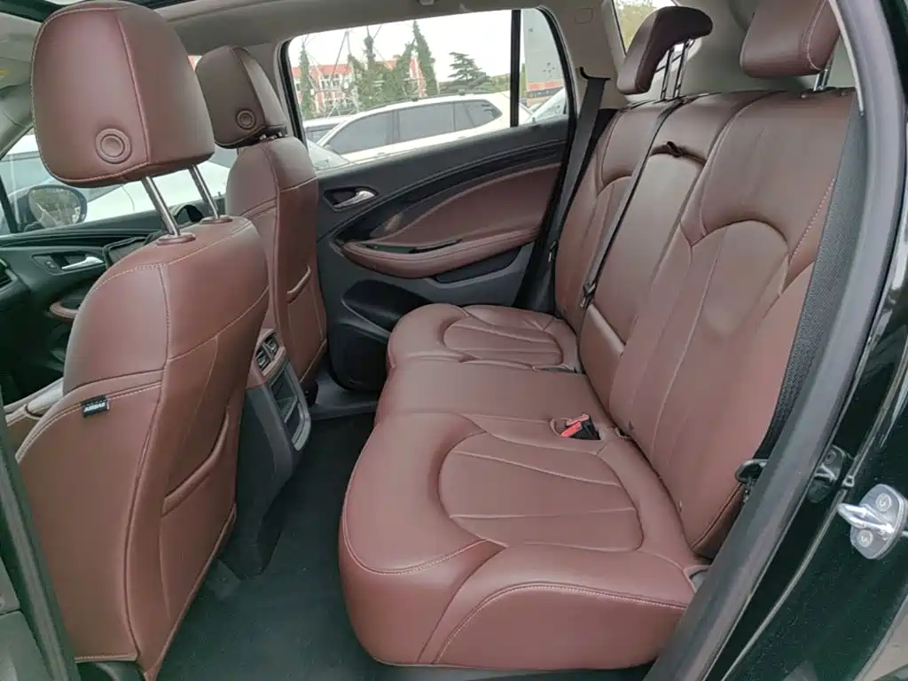 Photo 17 - Buick Envision Plus