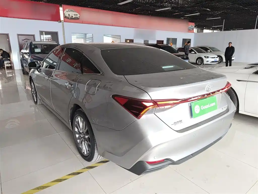 Toyota Avalon 2024 Hybrid 2.0L Luxury Edition фото 5