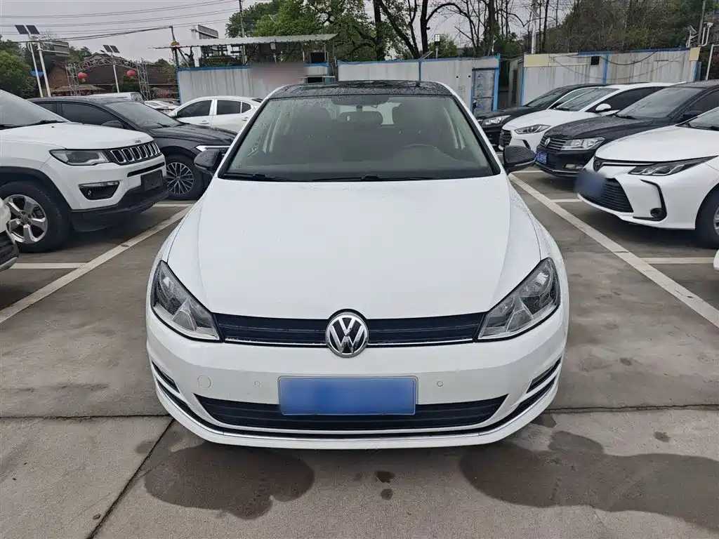 Volkswagen Golf 2016 1.6L Automatic Comfort фото 3
