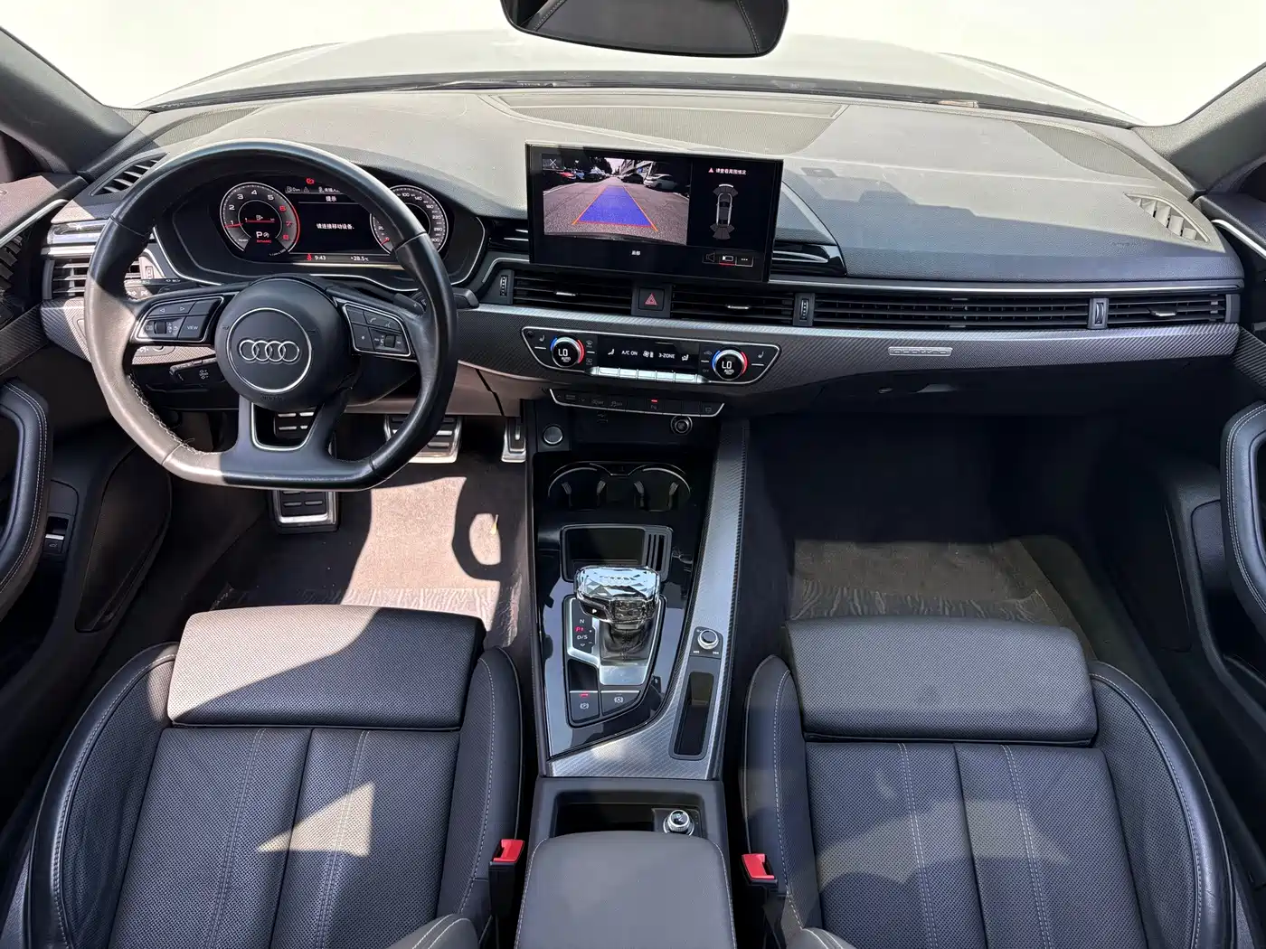 Фото 6 - Audi A4L