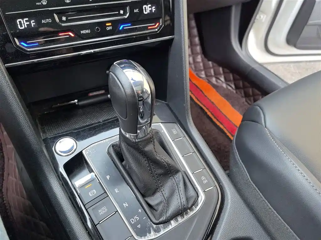 VOLKSWAGEN TUYUE