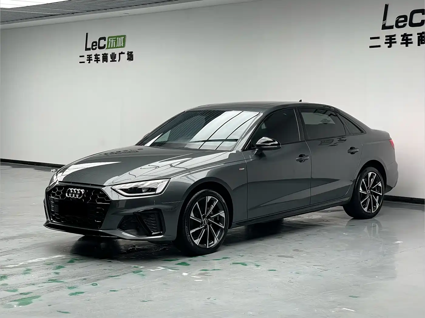 Audi A4L 2023 40 TFSI Luxury Sport