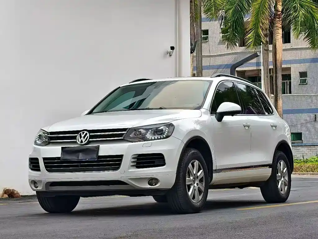 Фото 1 - Volkswagen Touareg