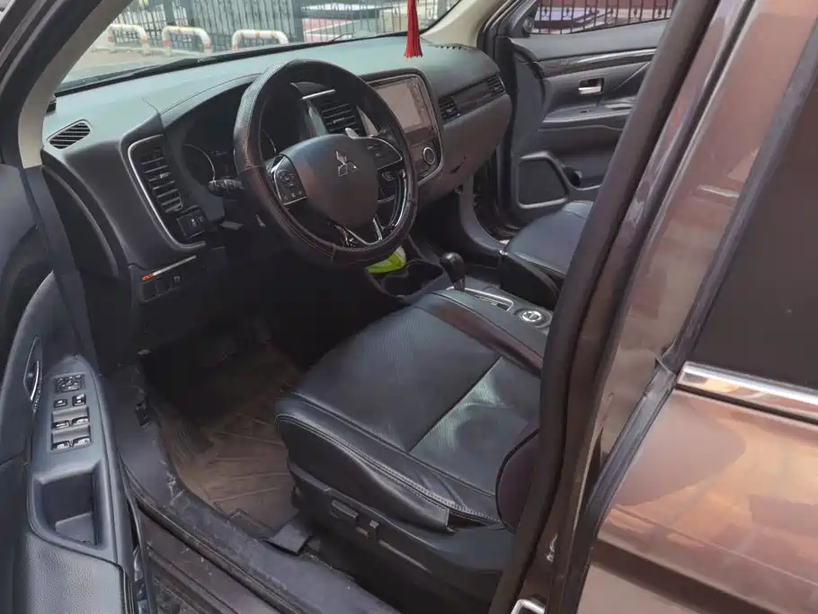 Mitsubishi Outlander 2016 2016 2.4L 4WD Elite Edition 5-seater