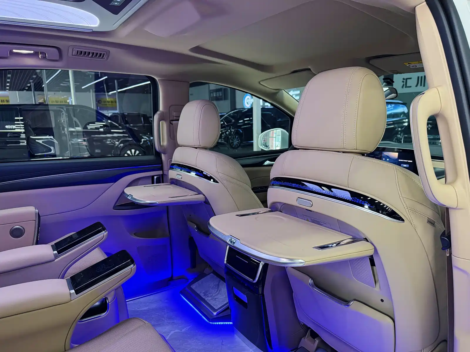 Фото 6 - Buick GL8