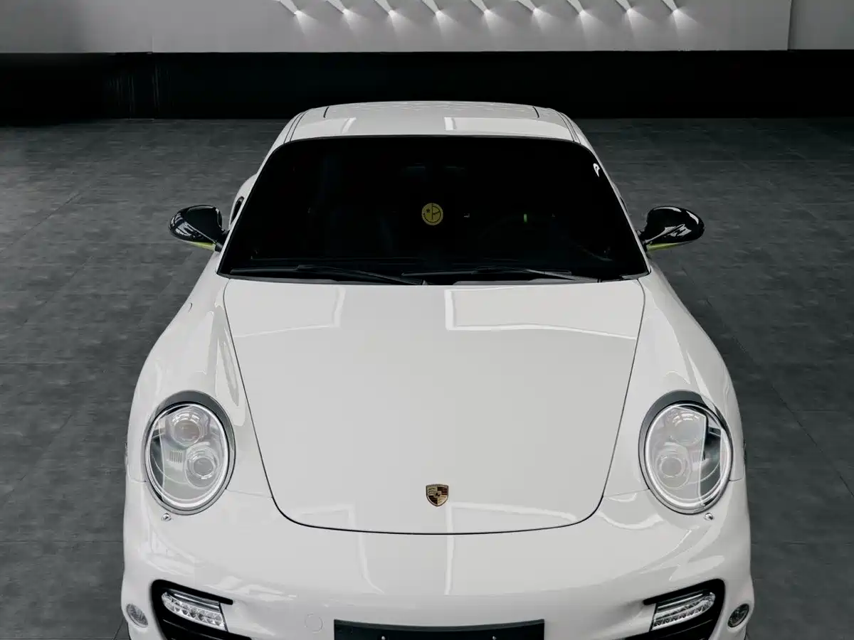 Фото 4 - Porsche 911