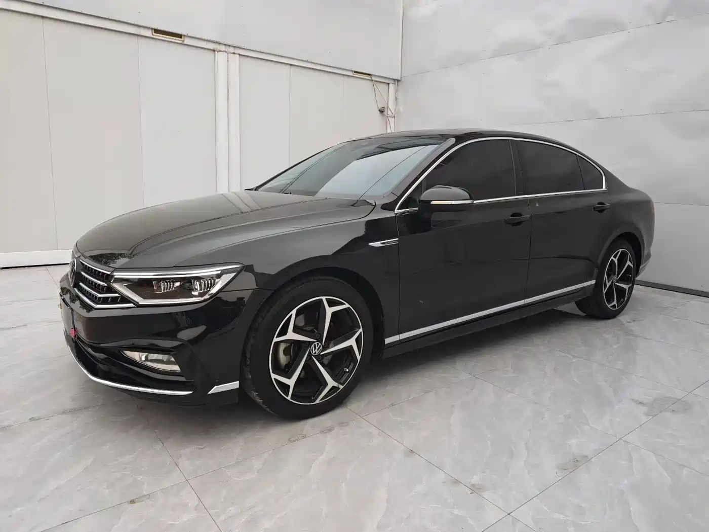 Volkswagen Magotan 2023 Model 2 Million Commemorative Edition 330TSI DSG Luxury