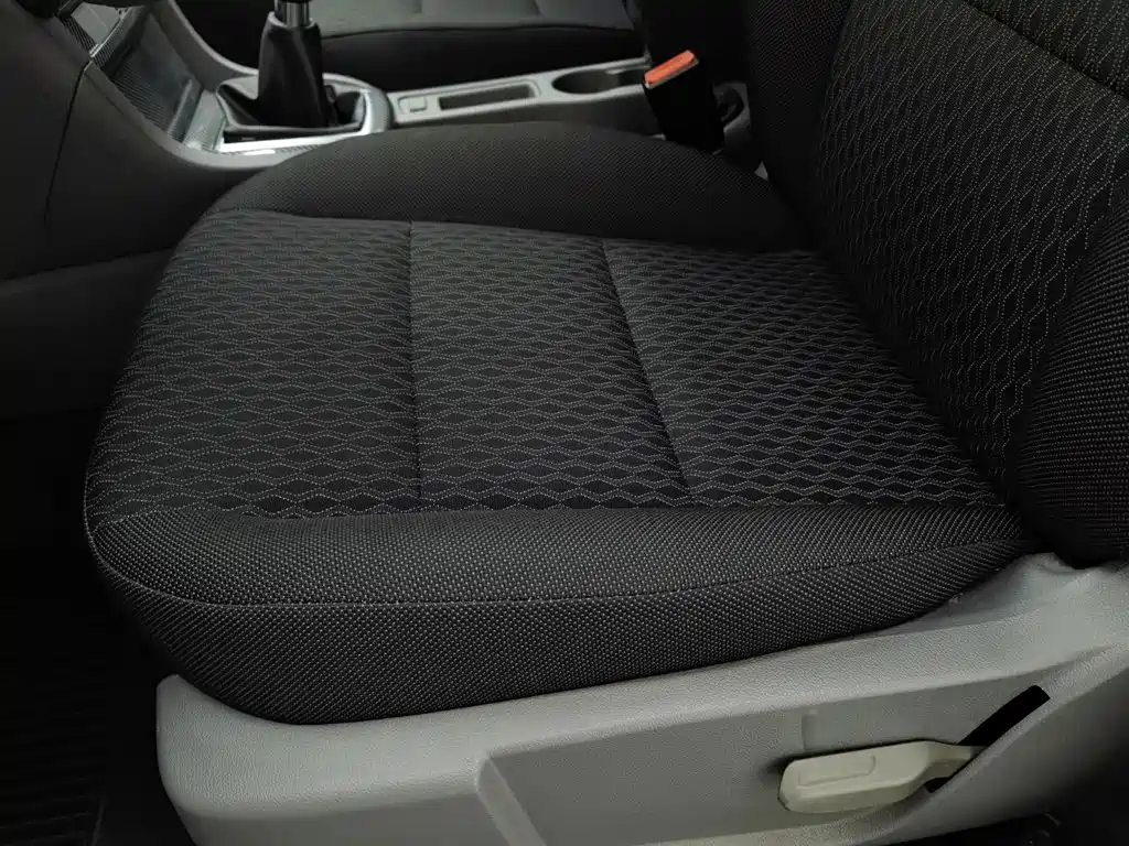Ford Focus 2010 2011 Hatchback 1.8L Manual Classic